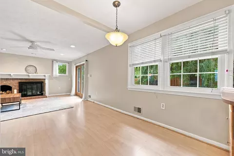 Living - 1500 Arbor View Rd, Silver Spring, MD 20902 photo 5 of 5