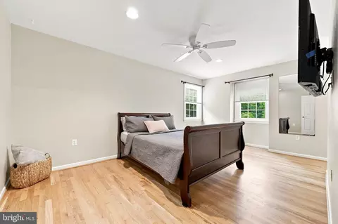 Bedroom - 1500 Arbor View Rd, Silver Spring, MD 20902 photo 4 of 5