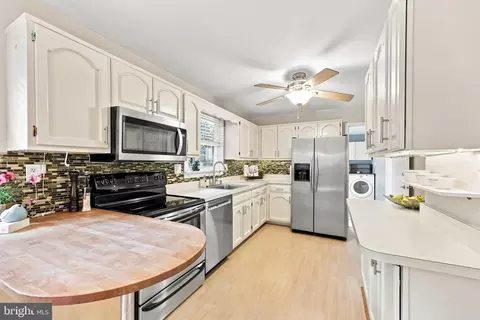 Kitchen - 1500 Arbor View Rd, Silver Spring, MD 20902 photo 1 of 1