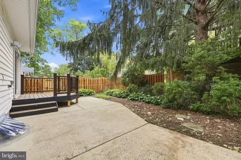 Exterior - 1500 Arbor View Rd, Silver Spring, MD 20902 photo 9 of 10