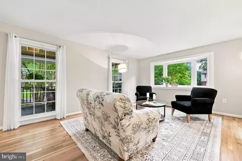 Living - 1500 Arbor View Rd, Silver Spring, MD 20902 photo 1 of 5