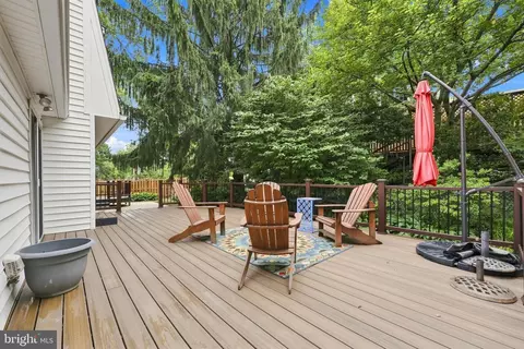 Exterior - 1500 Arbor View Rd, Silver Spring, MD 20902 photo 7 of 10