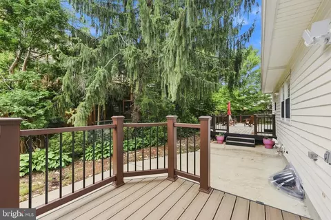 Exterior - 1500 Arbor View Rd, Silver Spring, MD 20902 photo 4 of 10