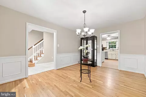 Entry Way - 1500 Arbor View Rd, Silver Spring, MD 20902 photo 2 of 3
