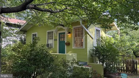 301 Elm Ave, Takoma Park, MD 20912