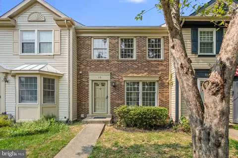 13 Sky Blue Ct, Germantown, MD 20874