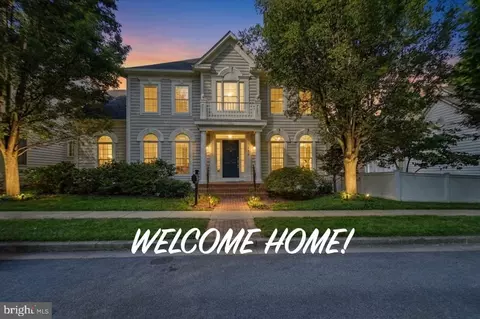 106 Dunloggin Dr, Rockville, MD 20850