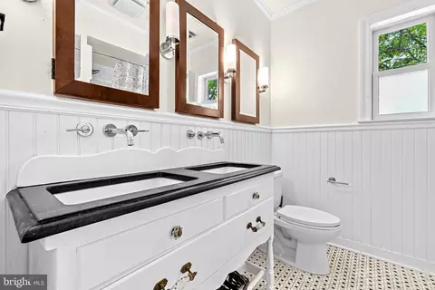 Bath - 705 Bonifant St, Silver Spring, MD 20910 photo 1 of 3