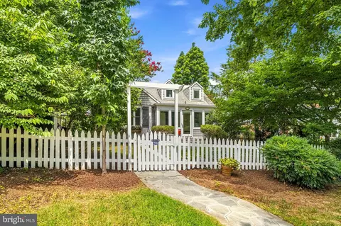 Exterior - 705 Bonifant St, Silver Spring, MD 20910 photo 5 of 13