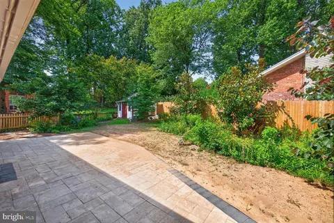 Exterior - 220 Thistle Dr, Silver Spring, MD 20901 photo 8 of 9