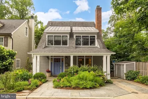 6512 Ridge Dr, Bethesda, MD 20816