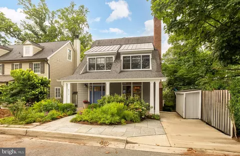 6512 Ridge Dr, Bethesda, MD 20816