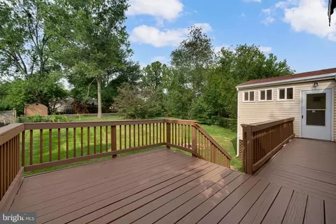 Exterior - 19130 Dowden Cir, Poolesville, MD 20837 photo 3 of 7