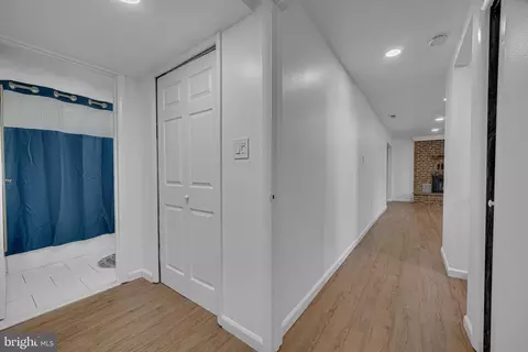 Entry Way - 19130 Dowden Cir, Poolesville, MD 20837 photo 7 of 7