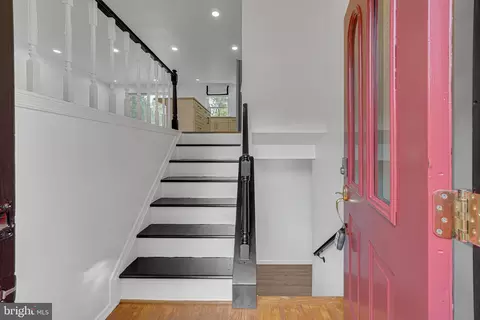 Entry Way - 19130 Dowden Cir, Poolesville, MD 20837 photo 1 of 7