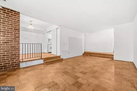 2103 Walsh View Ter #102, Silver Spring, MD 20902 photo 9