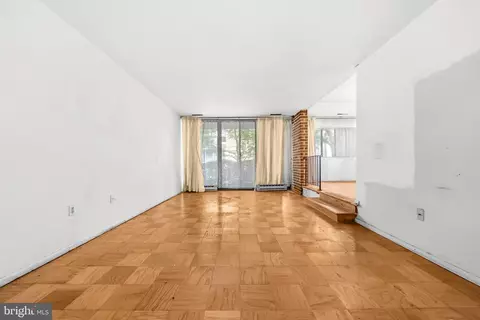 2103 Walsh View Ter #102, Silver Spring, MD 20902 photo 7