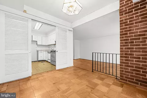 2103 Walsh View Ter #102, Silver Spring, MD 20902 photo 11