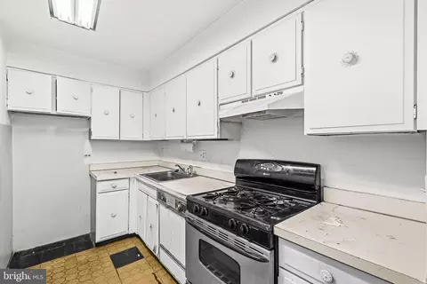 2103 Walsh View Ter #102, Silver Spring, MD 20902 photo 13