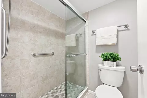 Bath - 15107 Interlachen Dr #2-415, Silver Spring, MD 20906 photo 3 of 3