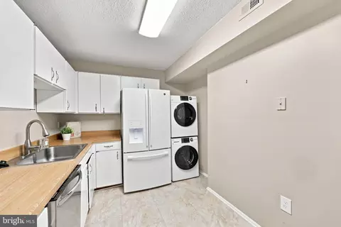Other - 15107 Interlachen Dr #2-415, Silver Spring, MD 20906 photo 4 of 7