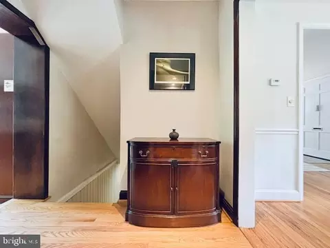 Entry Way - 1004 Dennis Ave, Silver Spring, MD 20901 photo 1 of 4