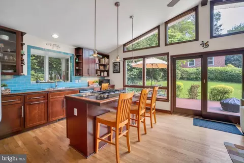 Kitchen - 1004 Dennis Ave, Silver Spring, MD 20901 photo 1 of 3