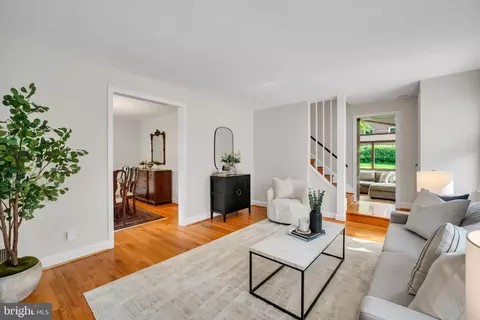 Living - 1004 Dennis Ave, Silver Spring, MD 20901 photo 2 of 3