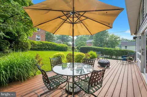 Exterior - 1004 Dennis Ave, Silver Spring, MD 20901 photo 4 of 6