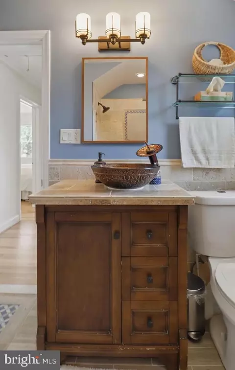 Bath - 11708 Galt Ave, Silver Spring, MD 20902 photo 4 of 4