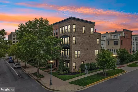918 King Farm Blvd, Rockville, MD 20850