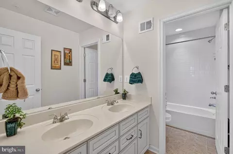 Bath - 1024 Briggs Chaney Rd, Silver Spring, MD 20905 photo 4 of 5