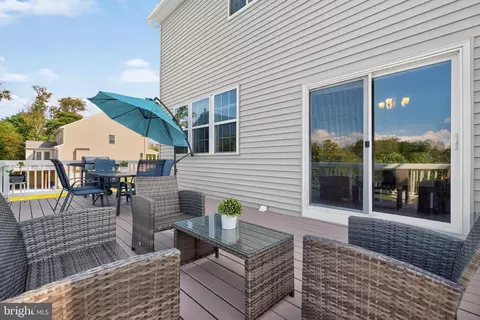Exterior - 1024 Briggs Chaney Rd, Silver Spring, MD 20905 photo 4 of 5