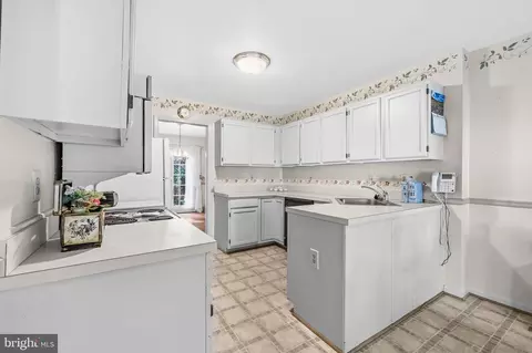 Kitchen - 13102 Hugo Pl, Silver Spring, MD 20906 photo 1 of 2