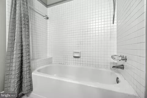 Bath - 13102 Hugo Pl, Silver Spring, MD 20906 photo 2 of 6