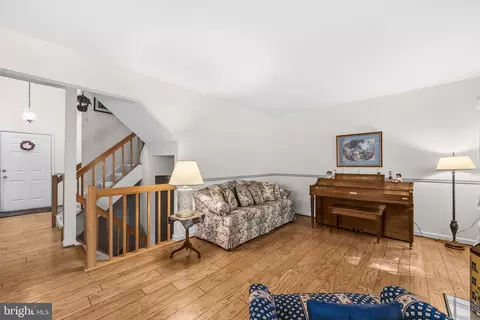 Living - 13102 Hugo Pl, Silver Spring, MD 20906 photo 2 of 3