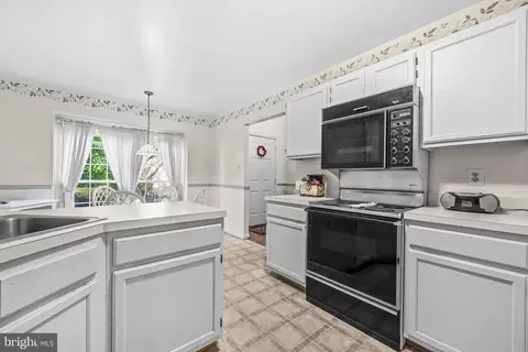 Entry Way - 13102 Hugo Pl, Silver Spring, MD 20906 photo 1 of 4