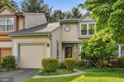Exterior - 13102 Hugo Pl, Silver Spring, MD 20906 photo 2 of 4