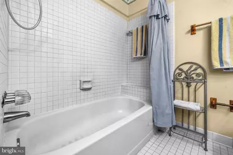 Bath - 13102 Hugo Pl, Silver Spring, MD 20906 photo 4 of 6