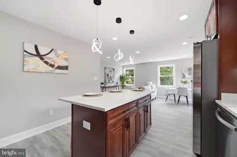 Kitchen - 11716 Kingtree St, Silver Spring, MD 20902 photo 4 of 6