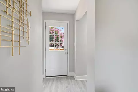 Entry Way - 11716 Kingtree St, Silver Spring, MD 20902 photo 2 of 6