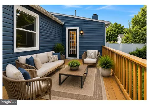 Exterior - 11716 Kingtree St, Silver Spring, MD 20902 photo 5 of 11