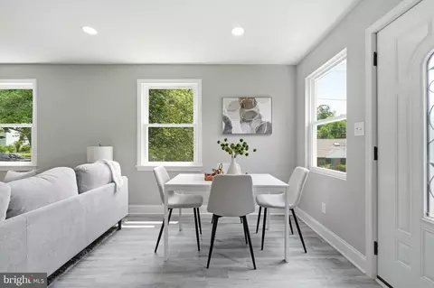 Dining - 11716 Kingtree St, Silver Spring, MD 20902 photo 2 of 3