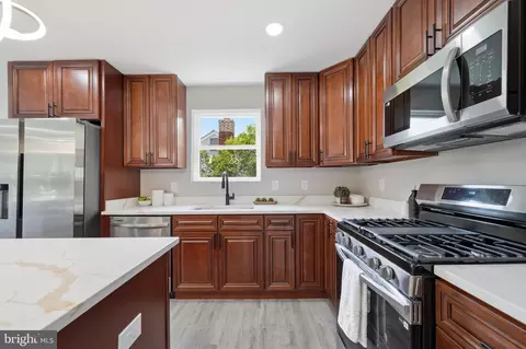 Kitchen - 11716 Kingtree St, Silver Spring, MD 20902 photo 1 of 6