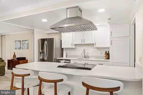 Kitchen - 14601 Deerhurst Ter, Silver Spring, MD 20906 photo 6 of 8
