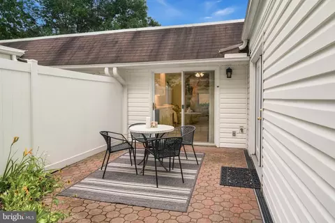 Exterior - 14601 Deerhurst Ter, Silver Spring, MD 20906 photo 2 of 8