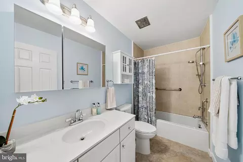 Bath - 14601 Deerhurst Ter, Silver Spring, MD 20906 photo 1 of 2