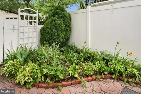 Exterior - 14601 Deerhurst Ter, Silver Spring, MD 20906 photo 5 of 8