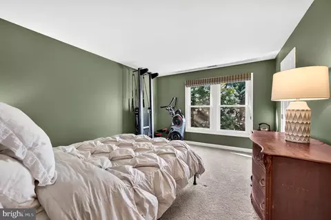 Bedroom - 8 Haller Ct, Poolesville, MD 20837 photo 5 of 9