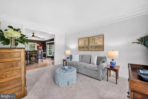 Living - 8 Haller Ct, Poolesville, MD 20837 photo 3 of 3